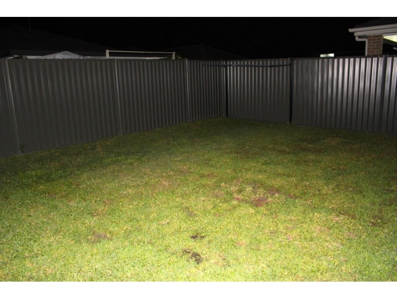 8 Blackburn Street, Ropes Crossing NSW 2760