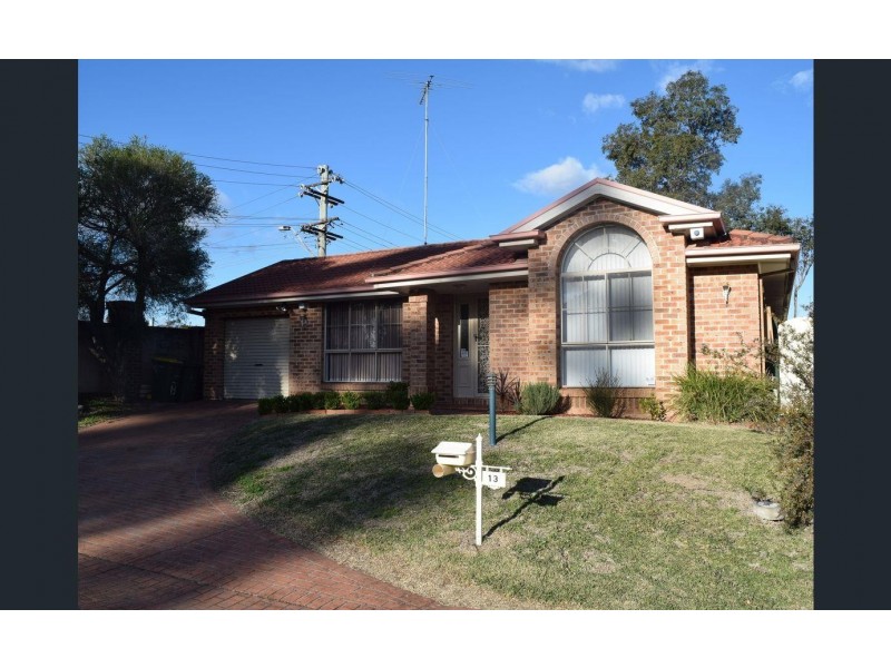 13 Yantara Place, Woodcroft NSW 2767