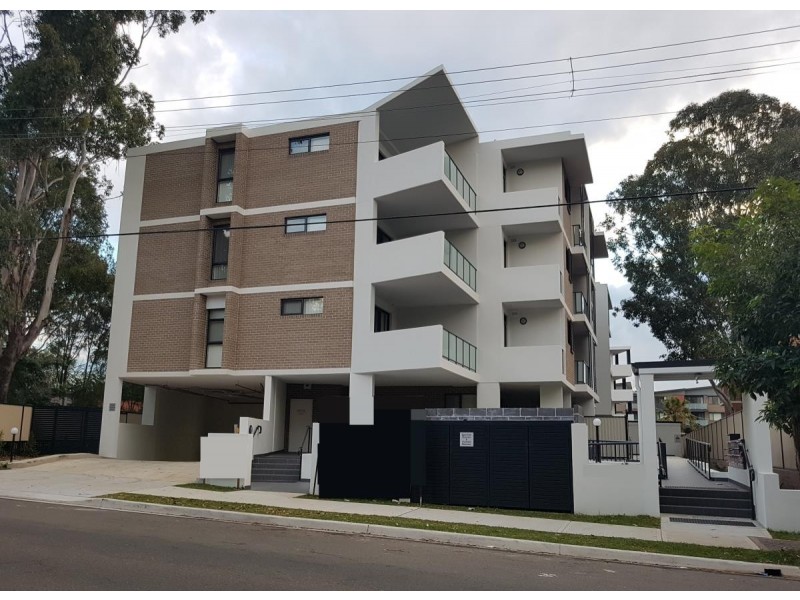 6/232 Targo  Road, Toongabbie NSW 2146