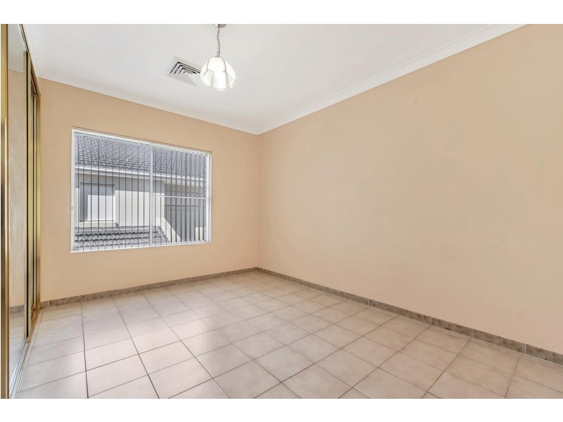 8 Gwandalan Road, Edensor Park NSW 2176