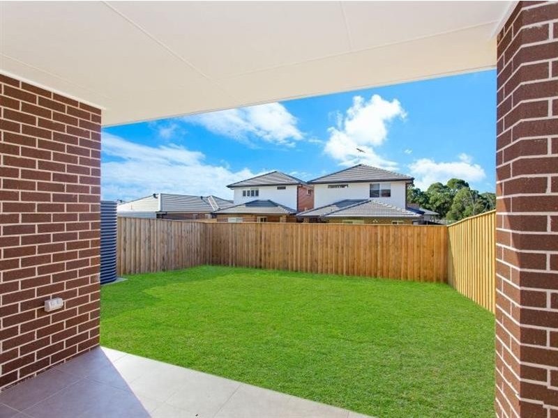 36 Summerland  Crescent, Colebee NSW 2761
