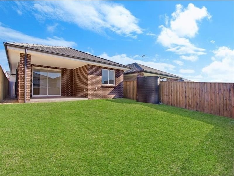 36 Summerland  Crescent, Colebee NSW 2761