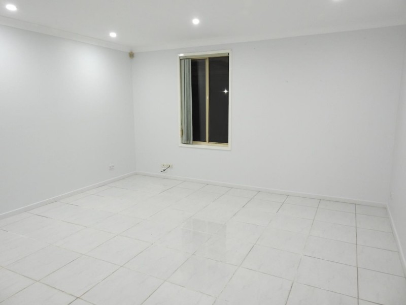 8 Bellingen Way, Hoxton Park NSW 2171