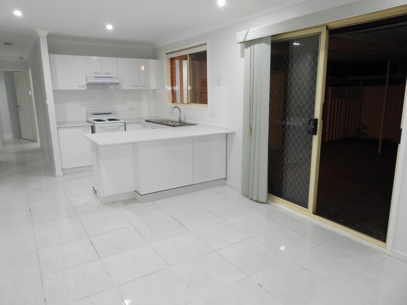 8 Bellingen Way, Hoxton Park NSW 2171