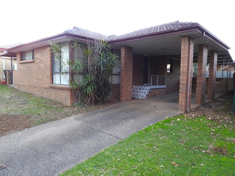 38 Canterbury Road, St Johns Park NSW 2176
