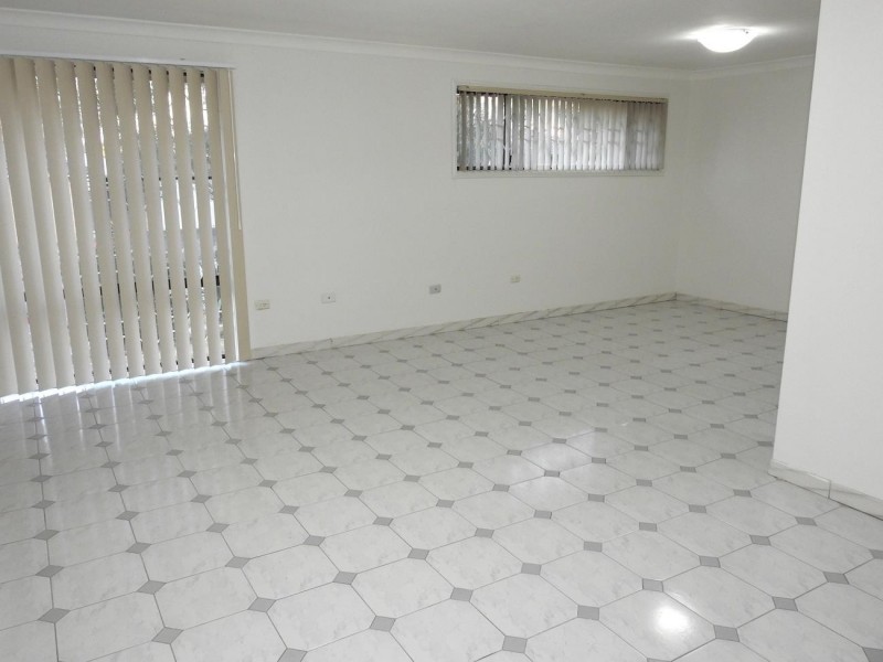 38 Canterbury Road, St Johns Park NSW 2176