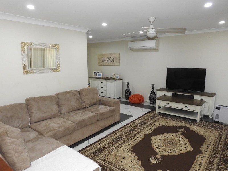 23 Oliveri Crescent, Green Valley NSW 2168