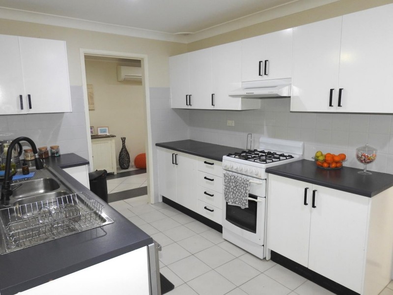 23 Oliveri Crescent, Green Valley NSW 2168