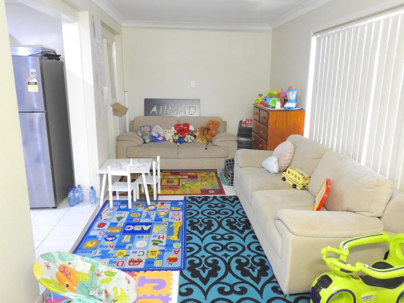 23 Oliveri Crescent, Green Valley NSW 2168