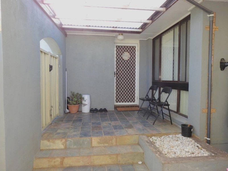 23 Oliveri Crescent, Green Valley NSW 2168