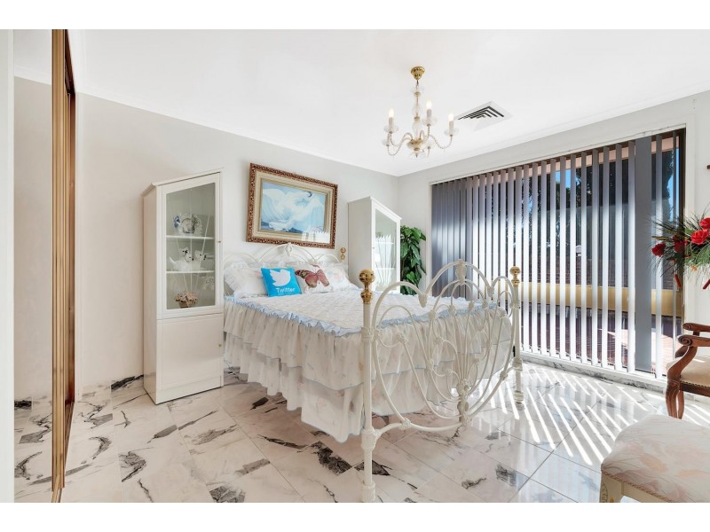 21 Marcellus Place, Rosemeadow NSW 2560