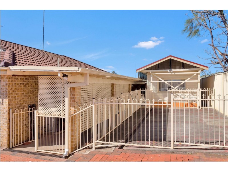 21 Marcellus Place, Rosemeadow NSW 2560