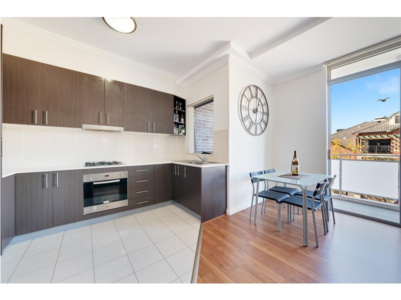 8/47 Railway Crescent, Burwood NSW 2134