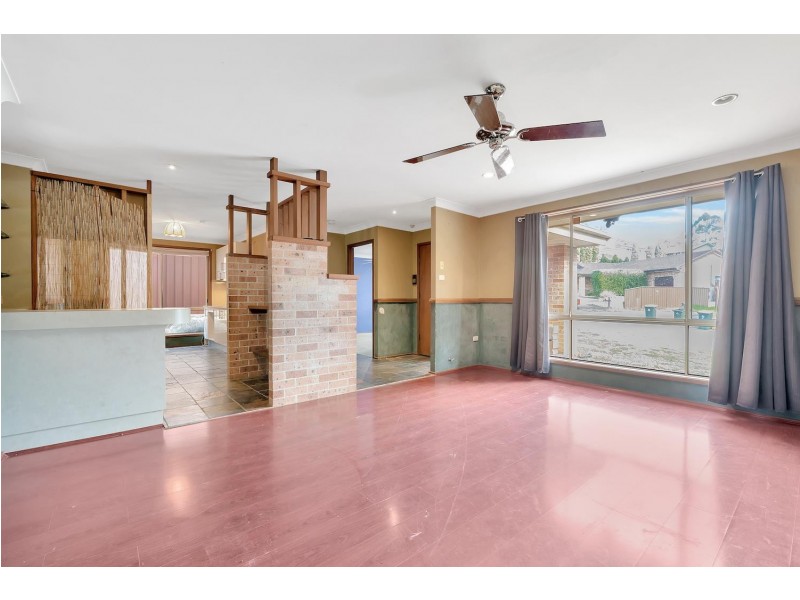 5 Peat Close, Eagle Vale NSW 2558