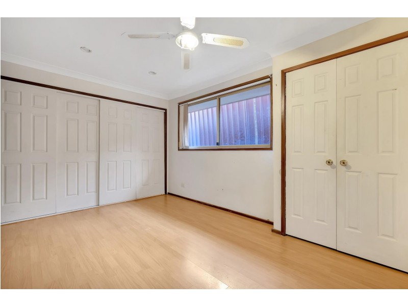 5 Peat Close, Eagle Vale NSW 2558