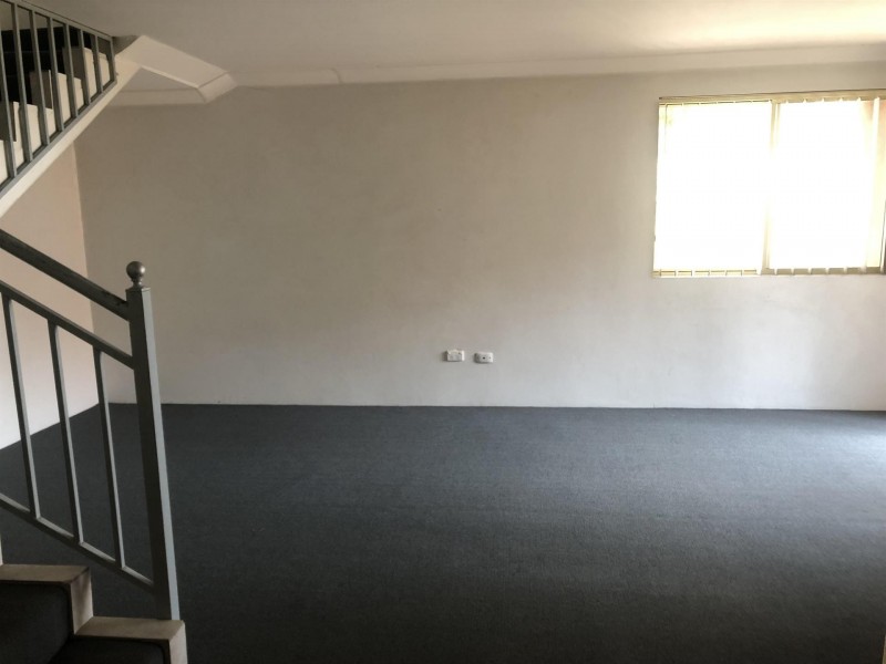 40/8-10 Fourth Avenue, Blacktown NSW 2148