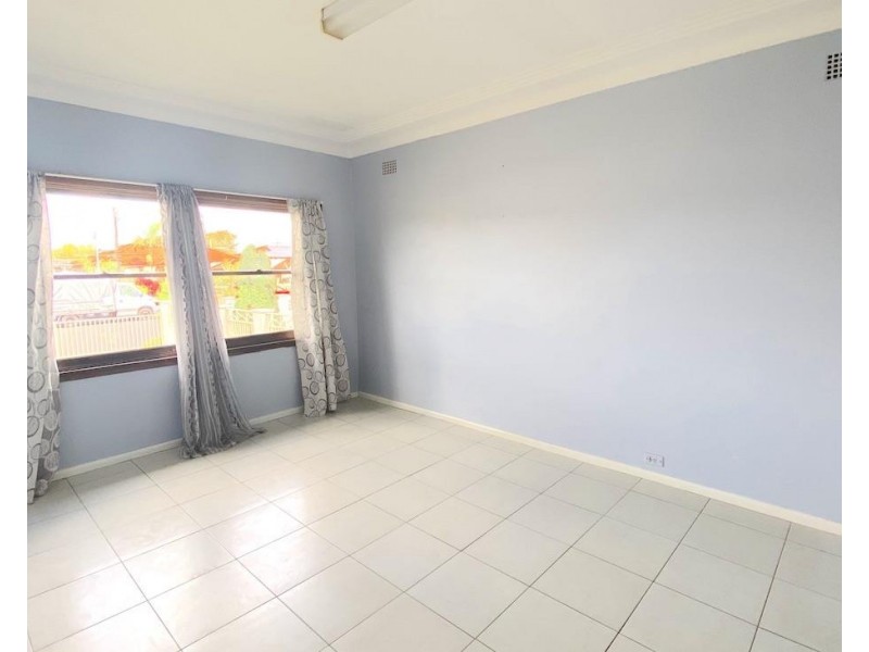 18 Joyce Street, Fairfield Heights NSW 2165