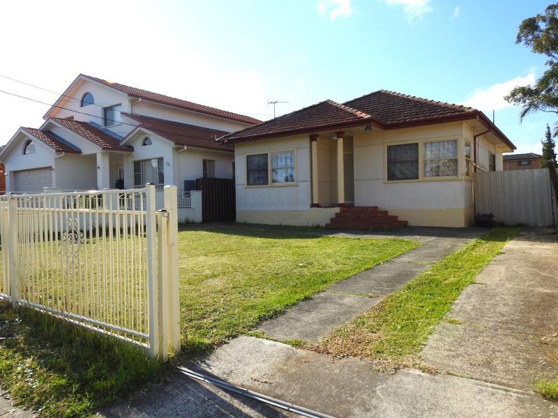 18 Joyce Street, Fairfield Heights NSW 2165