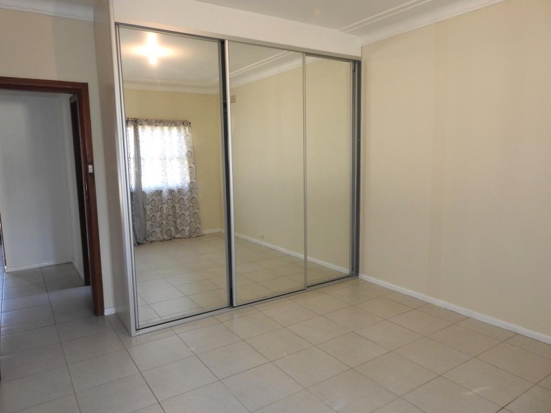 18 Joyce Street, Fairfield Heights NSW 2165