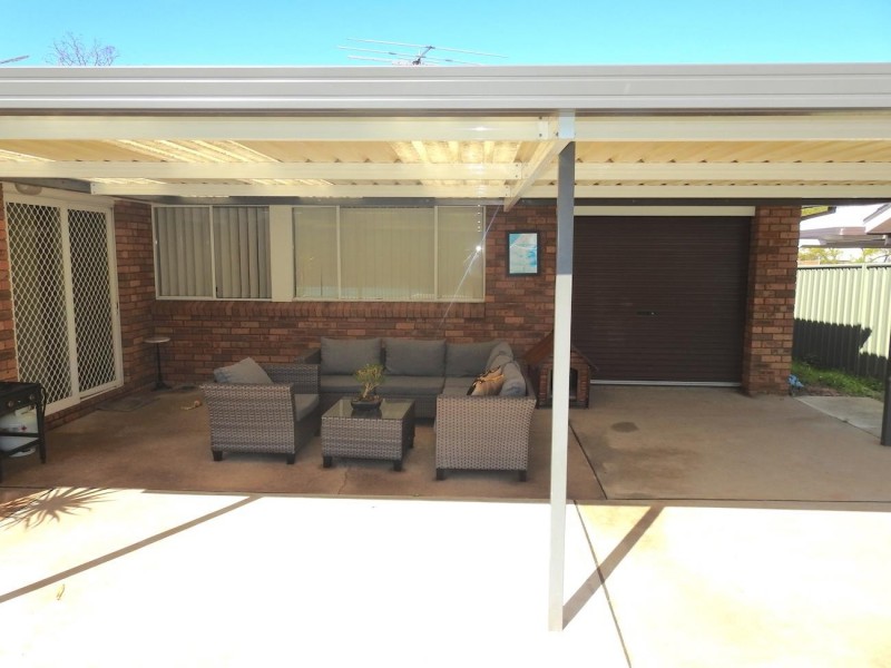 21 Dalpra Crescent, Bossley Park NSW 2176
