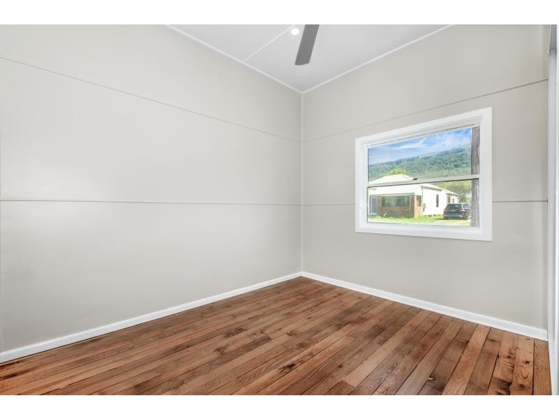221 Lawrence Hargrave Drive, Thirroul NSW 2515