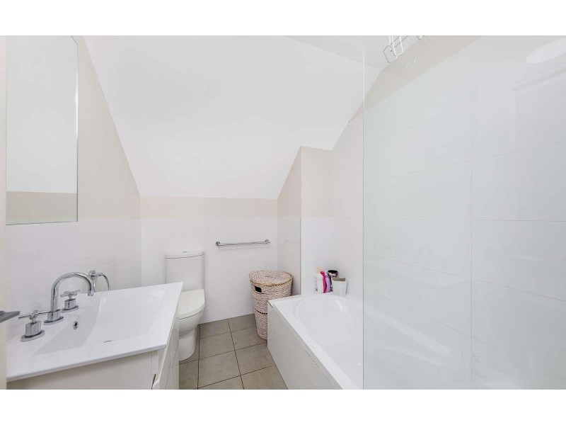 2/77 Australia  Street, St Marys NSW 2760