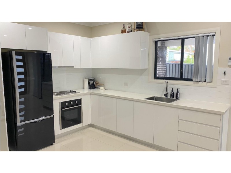 4A Twenty Seventh Avenue, West Hoxton NSW 2171