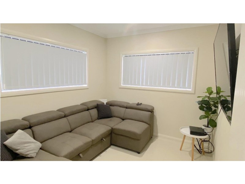 4A Twenty Seventh Avenue, West Hoxton NSW 2171