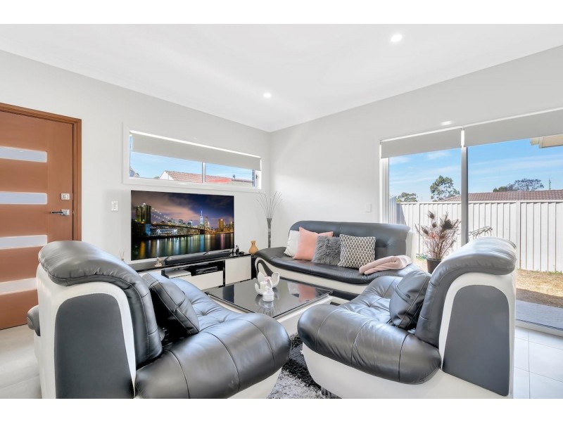 16A Benelong Avenue, Smithfield NSW 2164