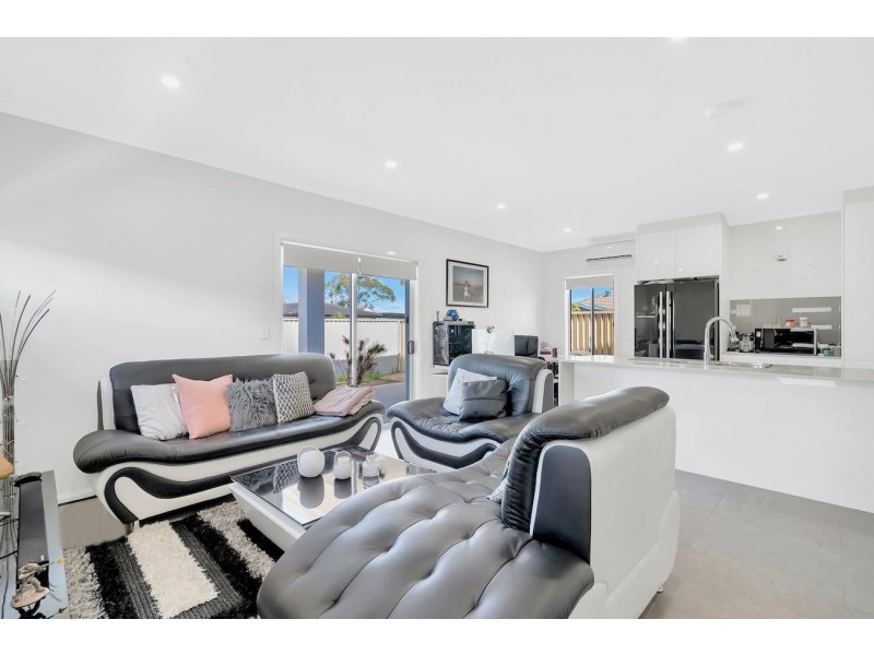 16A Benelong Avenue, Smithfield NSW 2164