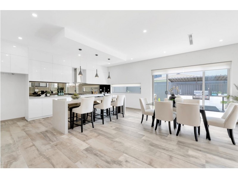 178 Willowdale Drive, Denham Court NSW 2565