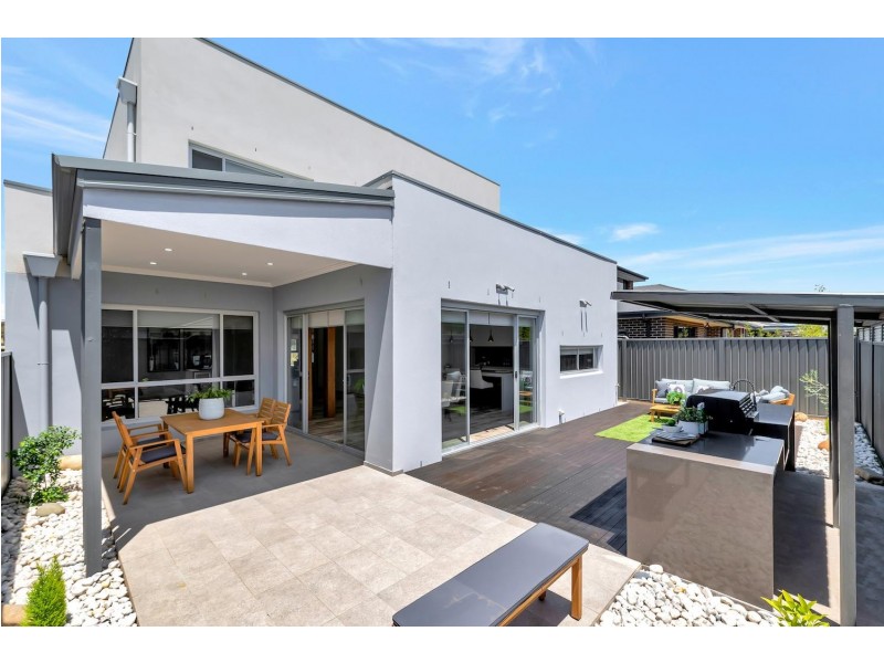 178 Willowdale Drive, Denham Court NSW 2565