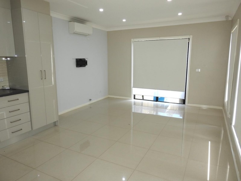 1A Myora Close, Green Valley NSW 2168