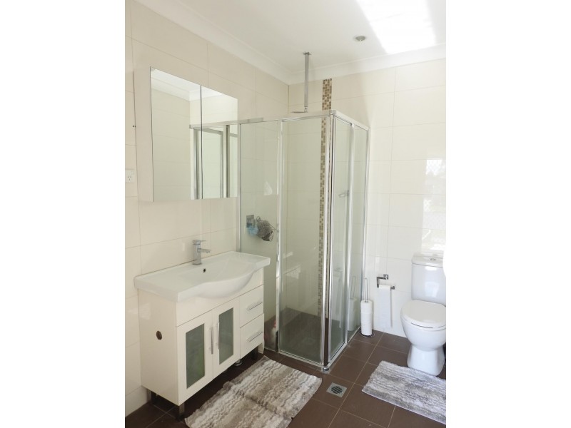 1A Myora Close, Green Valley NSW 2168