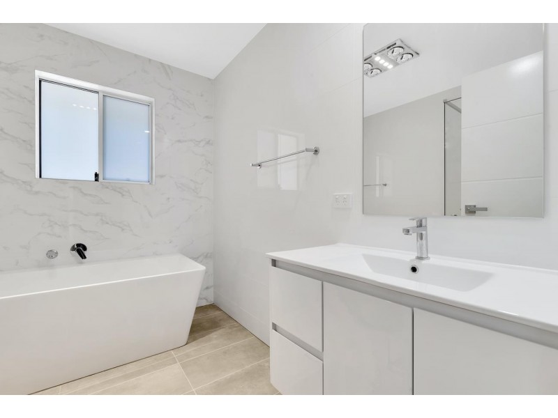 211A Village Circuit, Gregory Hills NSW 2557