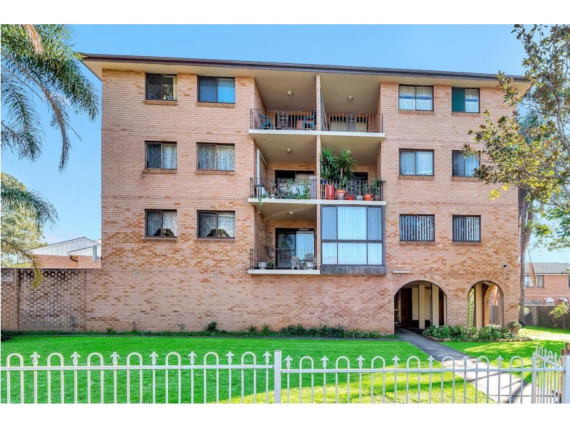 12/9 Wilde Street, Carramar NSW 2163