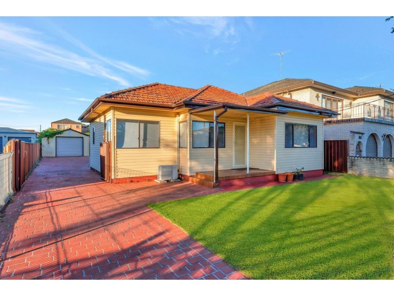 208 Hamilton Road, Fairfield Heights NSW 2165