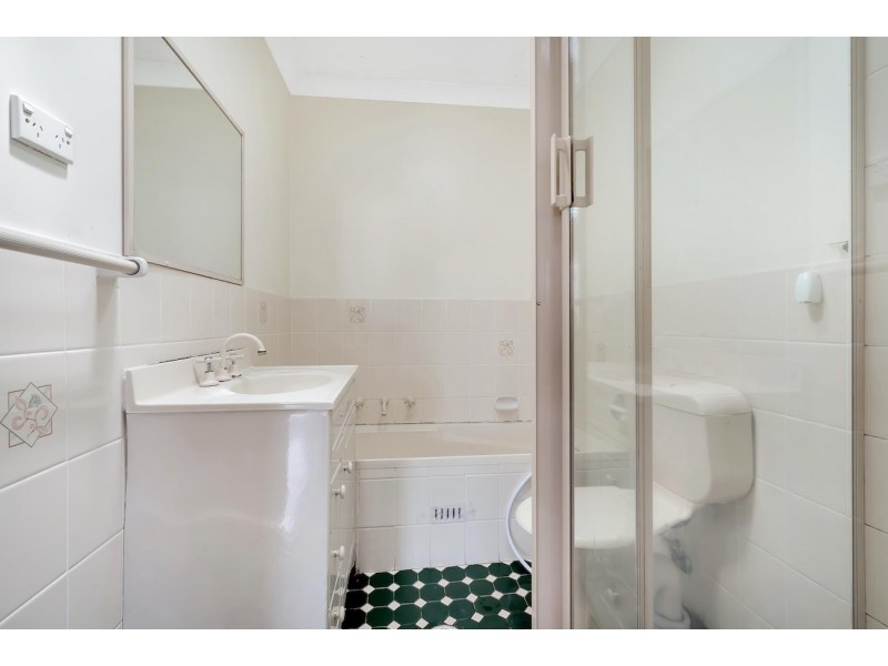 9 Quiros Avenue, Fairfield West NSW 2165