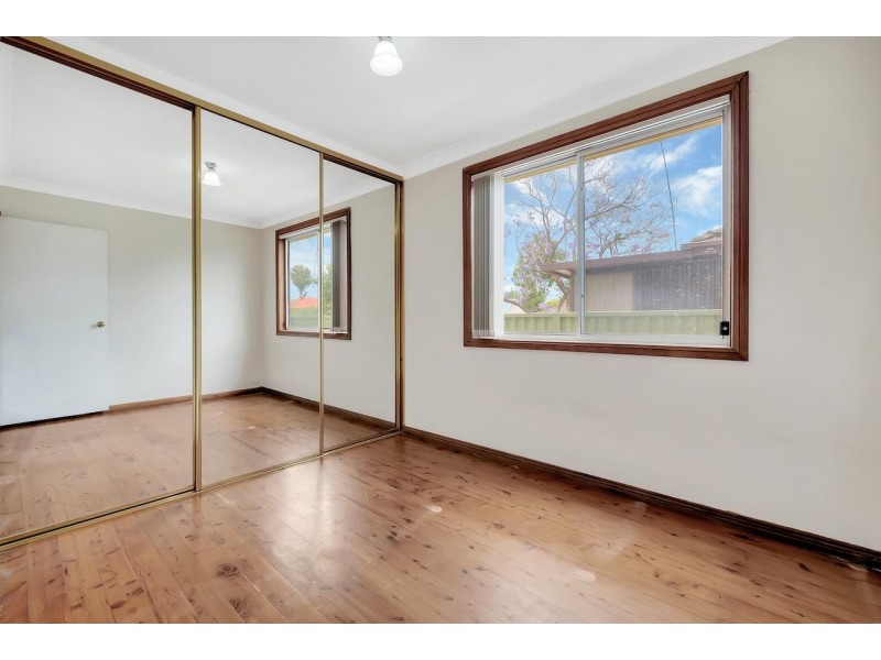 9 Quiros Avenue, Fairfield West NSW 2165