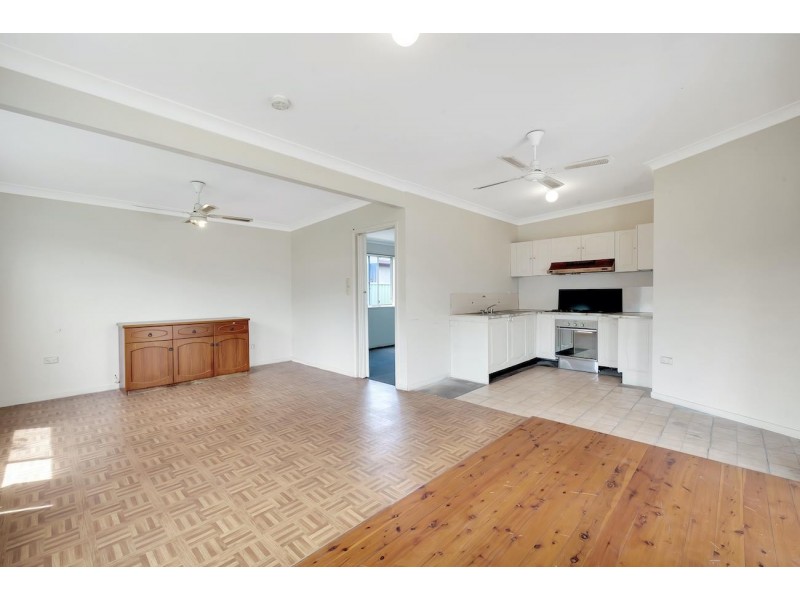 9 Quiros Avenue, Fairfield West NSW 2165