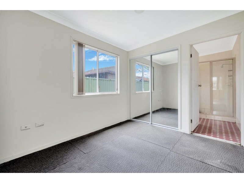 9 Quiros Avenue, Fairfield West NSW 2165