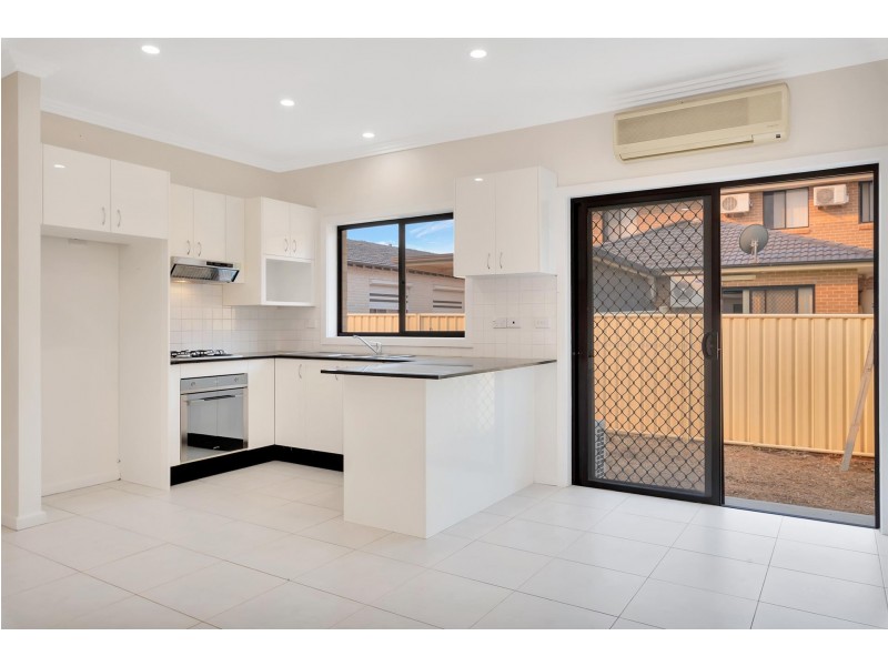 8/202-204 Ware  Street, Fairfield NSW 2165