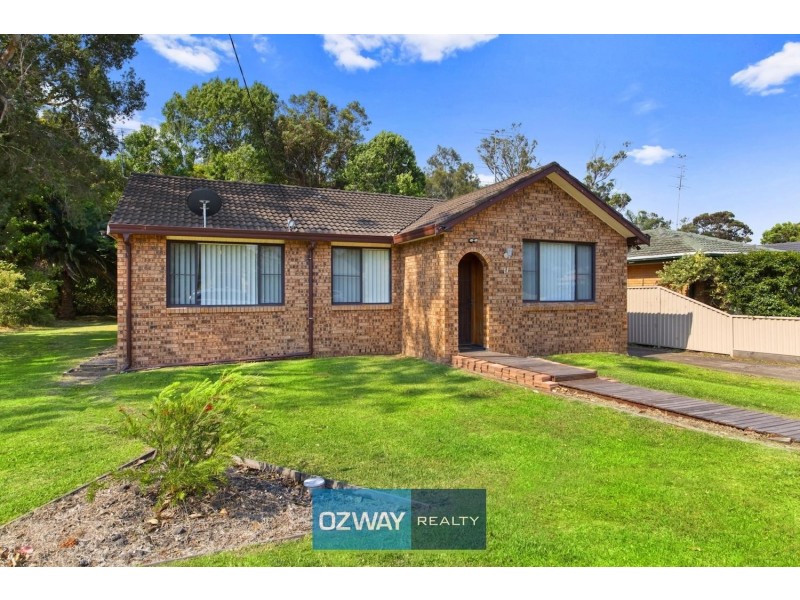 11 Charmhaven Avenue, Charmhaven NSW 2263