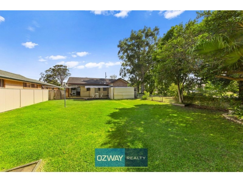 11 Charmhaven Avenue, Charmhaven NSW 2263