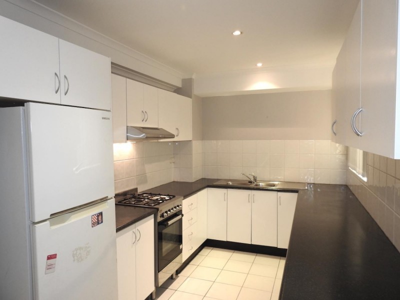 2/19-23 Hardy Street, Fairfield NSW 2165