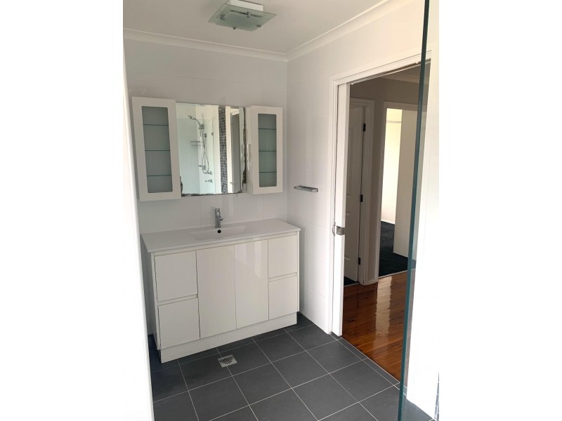 90 Melville Road, St Clair NSW 2759