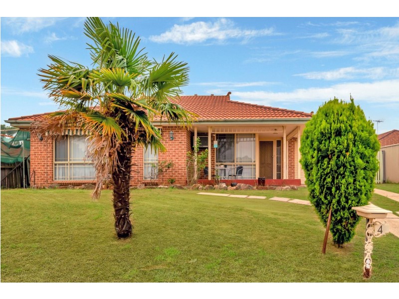 4 Kite Close, Green Valley NSW 2168