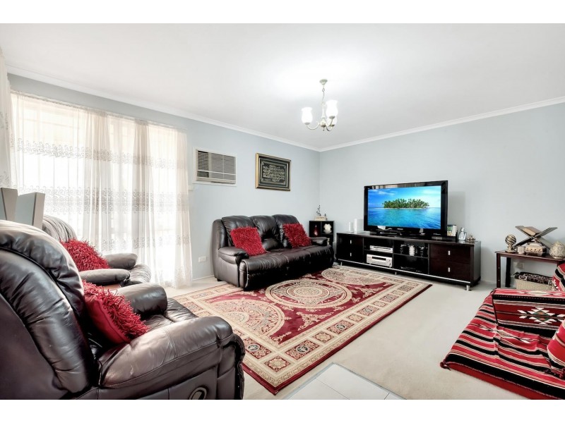 4 Kite Close, Green Valley NSW 2168