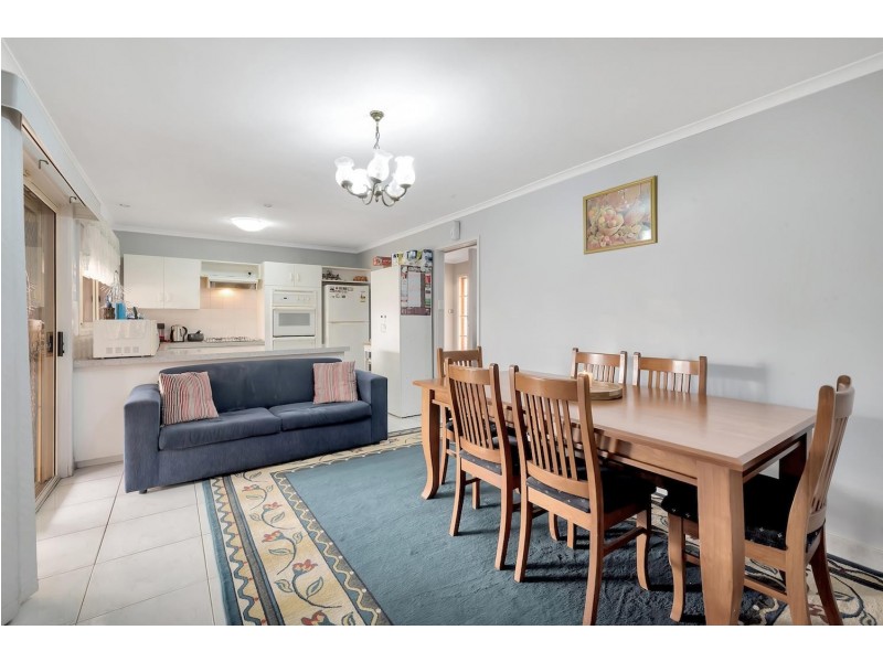 4 Kite Close, Green Valley NSW 2168