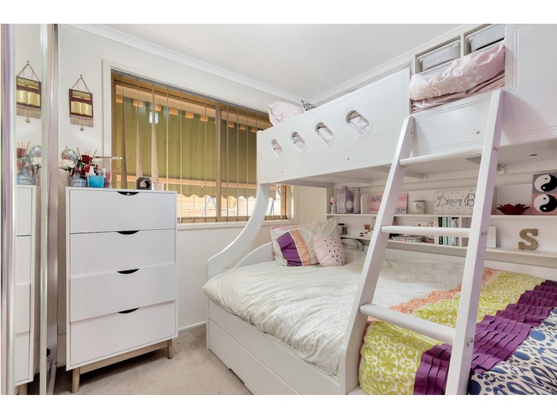 4 Kite Close, Green Valley NSW 2168